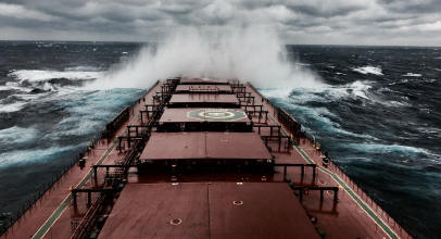 ✓Barcos en tormentas | Gua preventiva